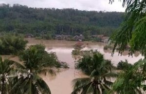 Sungai Cisokan Meluap, Banjir Bandang Landa Kecamatan Leles