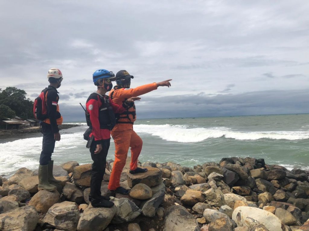 Korban Tenggelam Pantai Jayanti Masih Belum Ditemukan