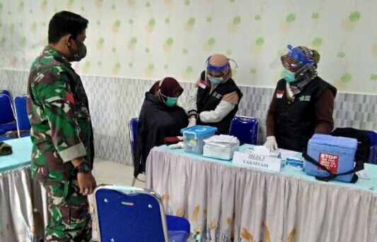 Hari Ini, Tenaga Kesehatan di Lamongan Mulai Divaksin IMG_20210215_141145.JPG