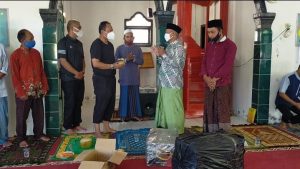 Silaturahmi ke Ponpes Assukur di Naringgul, PWI Jabar Berikan Bantuan