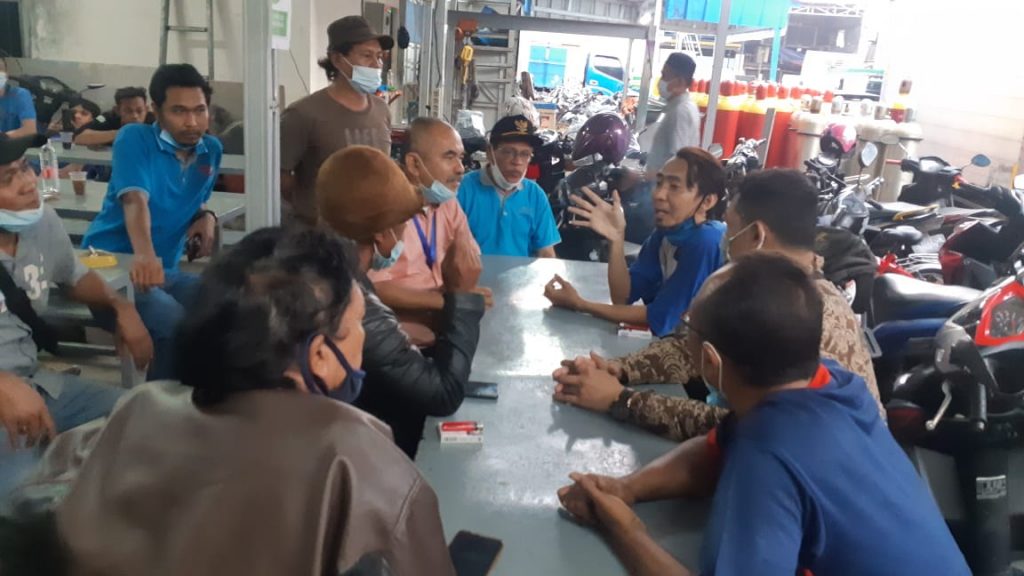 Bau Limbah di Jalan Bakti Mulya, Ini Penjelasan Sudin LH Jakbar