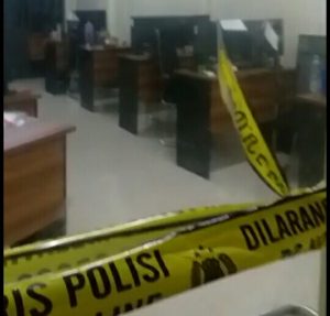 Polisi Gerebek Ruko di Taman Surya 5, Diduga Tempat Judi Online