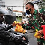 Dandim 0608/Cianjur Bagikan Ratusan Takjil IMG-20210419-WA0166.jpg