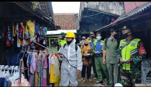 Pemdes Malati Gelar Operasi Yustisi dan Bagikan Masker Gratis