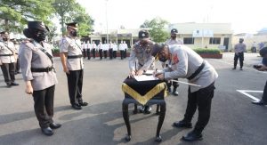 Kapolres Cianjur Pimpin Sertijab 8 Kapolsek dan 6 PJU Polres Cianjur