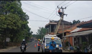 Antisipasi Gangguan, PLN ULP Tanggeung Terjunkan Petugas Gabungan