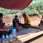 Forkopimcam Naringgul Kunjungi Keluarga Yayat yang Viral Tinggal Digubuk Tidak Layak Huni IMG-20210701-WA0001.jpg