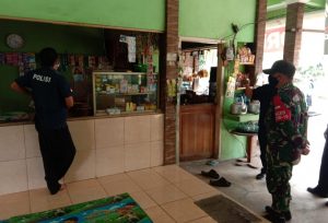 Forkopimcam Cibinong Tindak Pedagang yang Masih Melayani Makan Ditempat