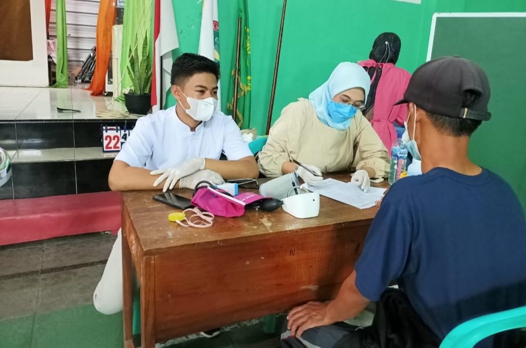 Ratusan Warga Naringgul Suntik Vaksin Sinovac Dosis Kedua