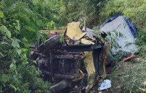 Truk Asal Jakarta Masuk Jurang di Cianjur, Satu Orang Tewas