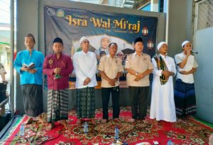 Pengurus RW02 Jembatan Lima Gelar Isra-Mi’raj dan Satunan