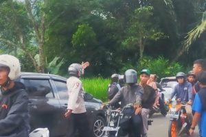 Jalur Jalan Nasional Naringgul Sempat Padat Merayap