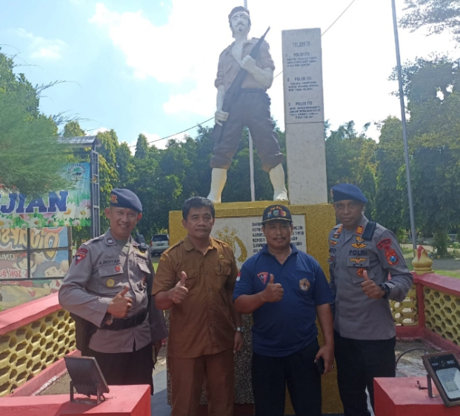 Mengenang Sejarah, Danki 1 Yon C Pelopor SatBrimob Jatim Tinjau Monumen Bekas Markas Mobrig (Mobil Brigade) yang saat ini menjadi Brimob di Banyuarang
