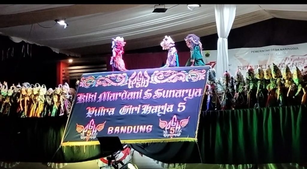 Ribuan Warga Padati Pagelaran Wayang Golek Putra Giri Harja 5 Bandung