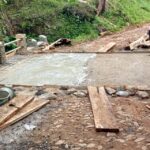 Pemdes Mekarsari Rehab Pembangunan Jembatan Kali Cinangsi Penghubung Akses Jalan Dua Kampung IMG-20221021-WA0125