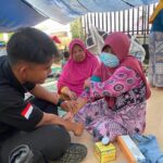Jaga Kesehatan Pengungsi Gempa Cianjur, Si Dokkes Polres Cianjur Cek Keslap di Tenda Tenda Pengungsian IMG-20221129-WA0087