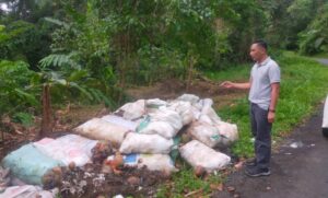Ketua Komisi B DPRD Cianjur Geram Adanya Tumpukan Sampah Kelapa di Kawasan Hutan Wangunjaya