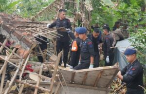Polri Kerahkan Ribuan Personel Bersihkan Puing Bangunan Pasca Gempa