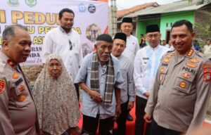 Program Polri Peduli, Polres Metro Tangerang Kota Bedah Rumah Ustad di Benda