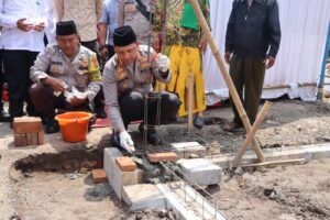 Polres Metro Tangerang Kota Bedah Rumah Warga Gembor Sari Sepatan