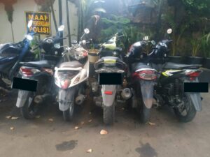 Puluhan Kendaraan Warga Mudik di Titipkan di Kantor Polisi di Tangerang