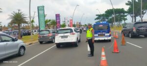 Satlantas Polrestro Tangerang Rekayasa Lalin di Aloha PIK 2 Untuk Urai Kemacetan
