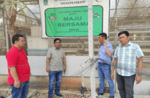 Kapolres Metro Bekasi Kota Berikan Bibit Tanaman untuk Masyarakat Kampung Tangguh Anti Narkoba