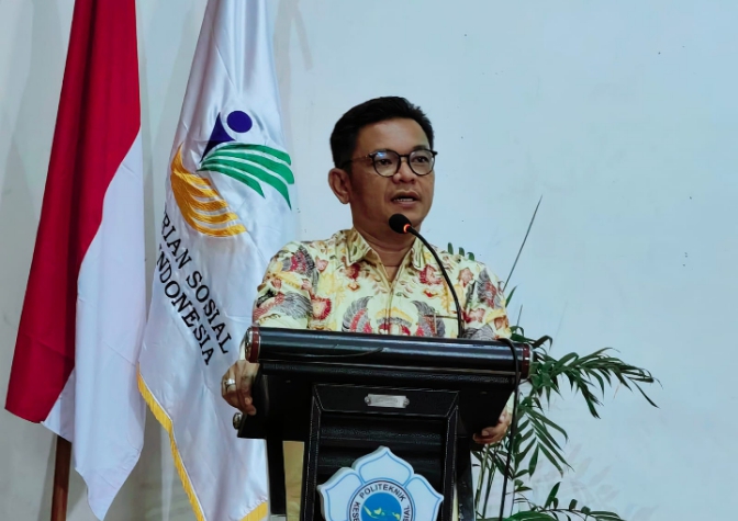 Beri Kuliah Umum, Ini Pesan Kang Ace untuk Mahasiswa Poltekesos Kota Bandung