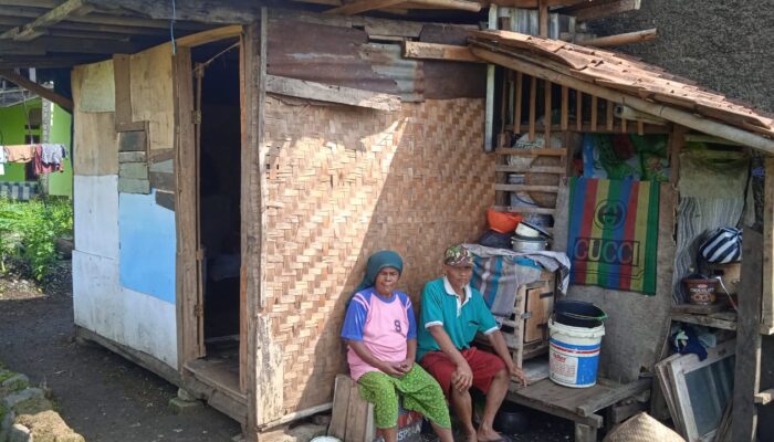 Miriis, Pasutri di Cianjur Tinggal di Gubuk Tak Layak Huni