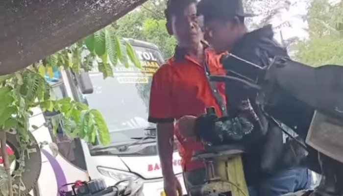 Serasa Preman, Sopir Bus Tantang Berkelahi Gegara Tak Terima Ditegur