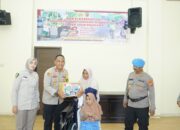 Pemberian Kursi Roda kepada Disabilitas dalam Rangka HUT Bhayangkara ke-78 oleh Polres Lhokseumawe