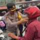 Kapolres Aceh Utara Bagikan Helm SNI Gratis Dalam Operasi Patuh Seulawah 2024 IMG-20240724-WA0026.jpg