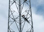 APH Diminta Bertindak, Pembangunan Tower Indosat di Bantayan Aceh Timur Abaikan Keselamatan Kerja