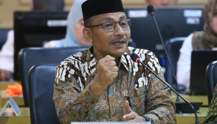 Haji Uma: Pemerintah Harus Perhatikan Kesejahteraan Perangkat Desa