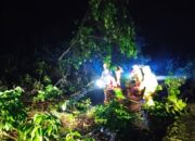Sat Lantas Polres Bireuen Siaga di Lokasi Longsor Atur Arus Lalu Lintas