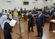 Ketua DPRK Langsa Melvita Sari Lantik PAW Ridwan Malem
