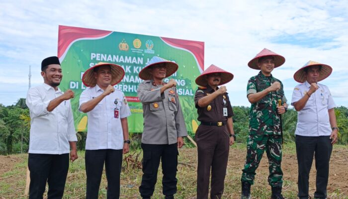 Dukung Ketahanan Pangan, Polres Subulussalam Gelar Penanaman Jagung Serentak Kuartal III