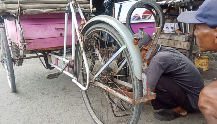 Bengkel Becak Kayuh di Pemalang Semakin Langka, Tergerus Modernisasi dan Transportasi Online