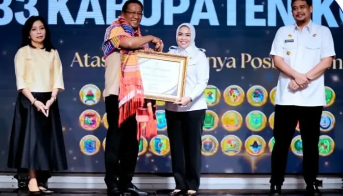 Menteri Hukum RI Beri Penghargaan Kepada Bupati Labuhanbatu.