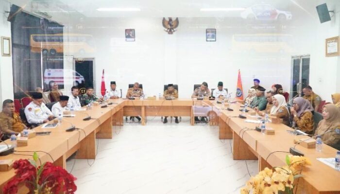 Sambut Kepulangan Jamaah Haji, Wabup Labuhanbatu Tekankan Pelayanan Maksimal dan Ketepatan Waktu