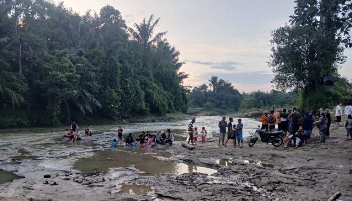 Seorang Pemuda Dilaporkan Tenggelam di Sungai Pertapahan Desa Tadukan Raga Deli Serdang