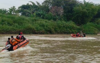Hari Kedua Pencarian Hafiz Riszky, Bocah 6 Tahun Tenggelam di Sungai Comal Pemalang Belum Ditemukan
