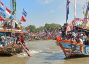 Sensasi Berlayar Bersama Ribuan Nelayan Warnai Tradisi Sedekah Laut Asemdoyong Pemalang