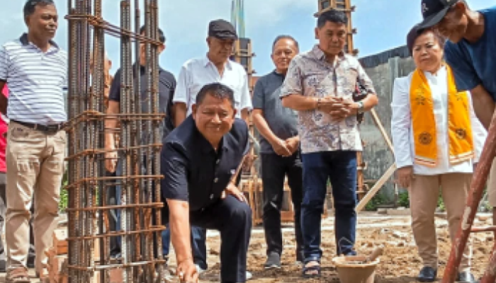 Ketua PC InTi Labuhanbatu Letakkan Batu Pertama Pembangunan Tambahan Gedung Tempat Abu Jenazah Vihara Avalokitesvara.