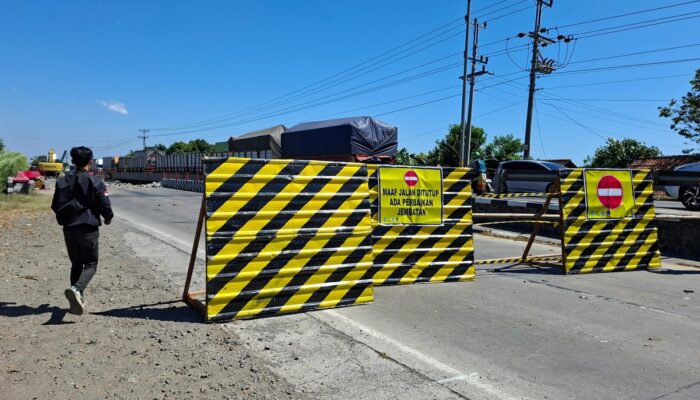 Waspada! Jalan Arteri Tegal–Brebes Berpotensi Macet Akibat Pembangunan Jembatan Maribaya dan Gedih Selama 10 Bulan