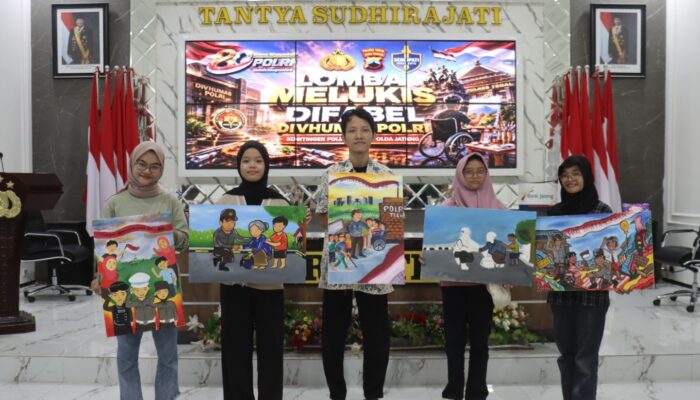 5 Pelukis Difabel Tegal Ikuti Lomba Lukis Divisi Humas Polri