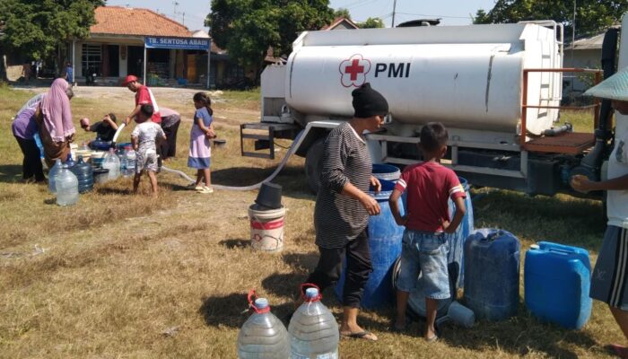 PMI Kabupaten Tegal Salurkan 416 Ribu Liter Air Bersih untuk 53 Ribu Warga Terdampak Kekeringan