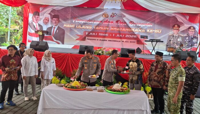 Gelar Tasyakuran HUT Bhayangkara ke-80, Pengusaha Tegal Supandi Santuni Anak Yatim