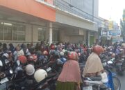 Kemacetan di Depan Toserba Basa Pemalang, Bikin Pengendara Mengelus Dada
