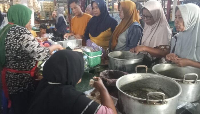 Serbuan Pagi di Pasar Bojongbata, Saat Getuk, Ketan dan Klepon Jadi Rebutan Warga